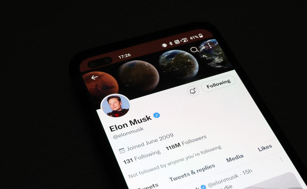 A photo of a phone screen pulled up on Elon Musk's profile on the social media platform X. 