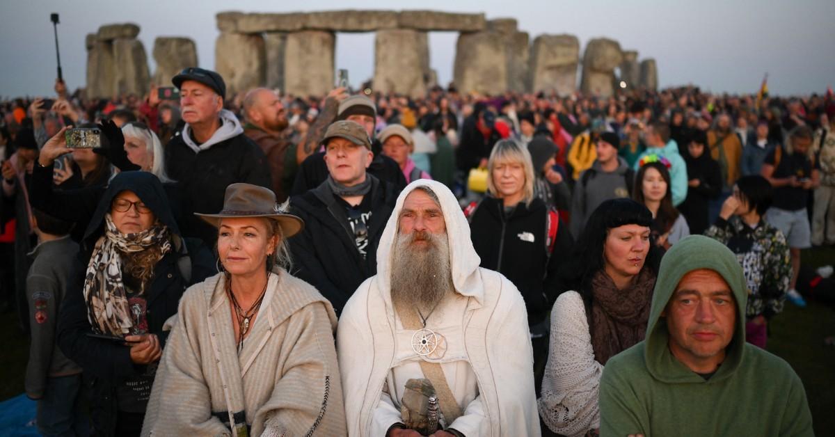 Summer time season Solstice’s Spiritual That means, and Why Individuals Go to Stonehenge